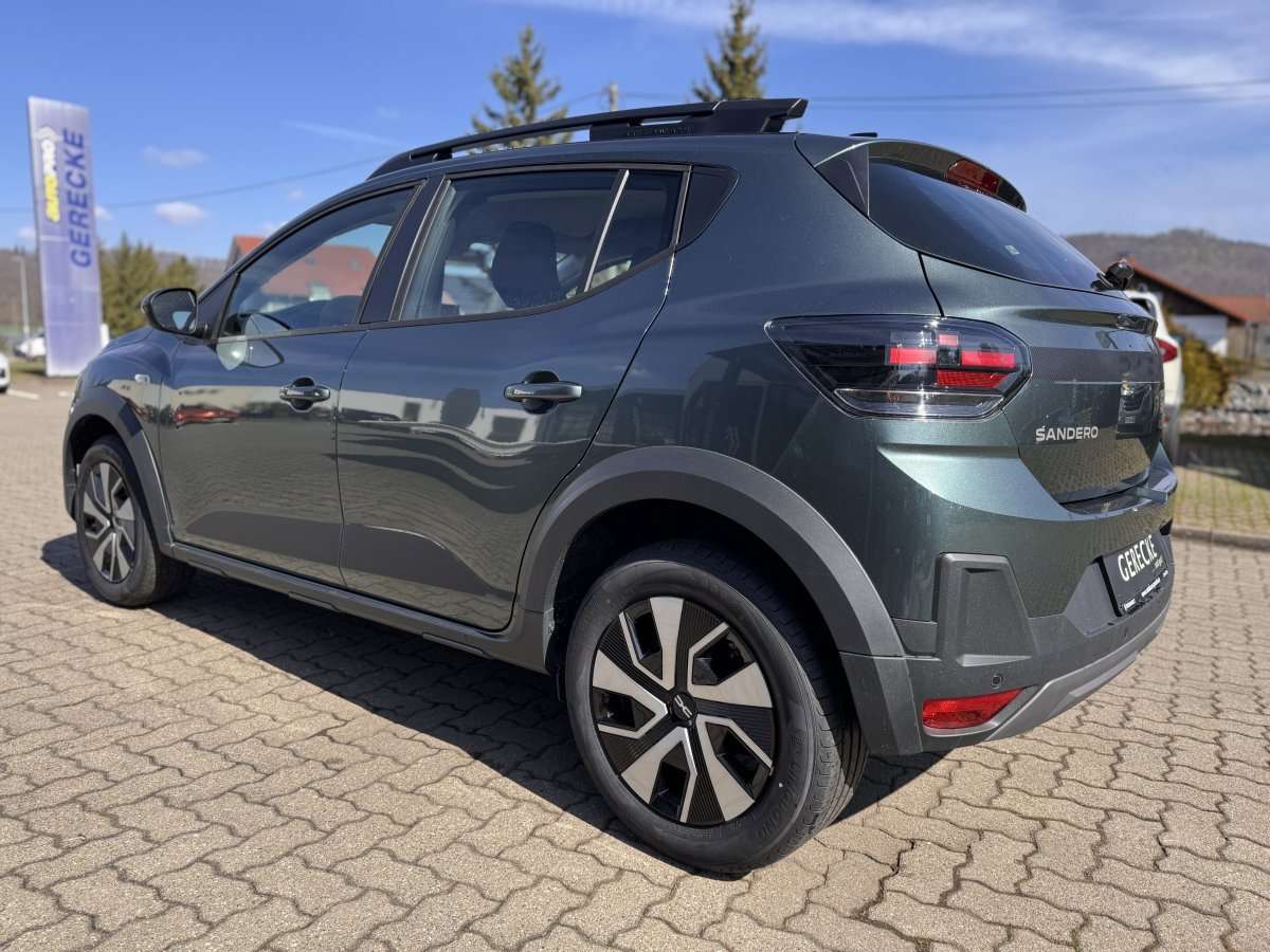 Fahrzeugbild eines Dacia Sandero