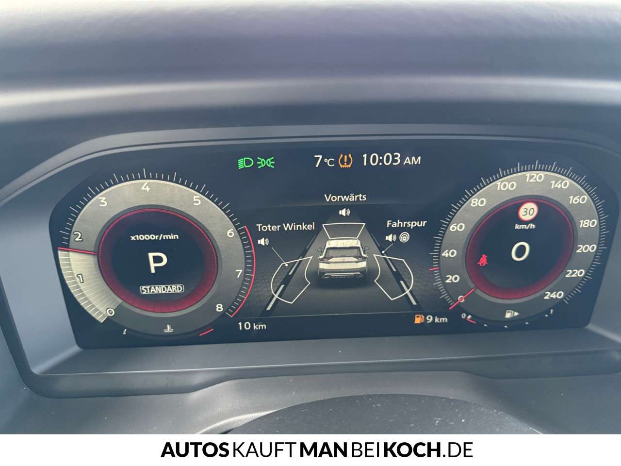 Fahrzeugbild eines Nissan X-TRAIL