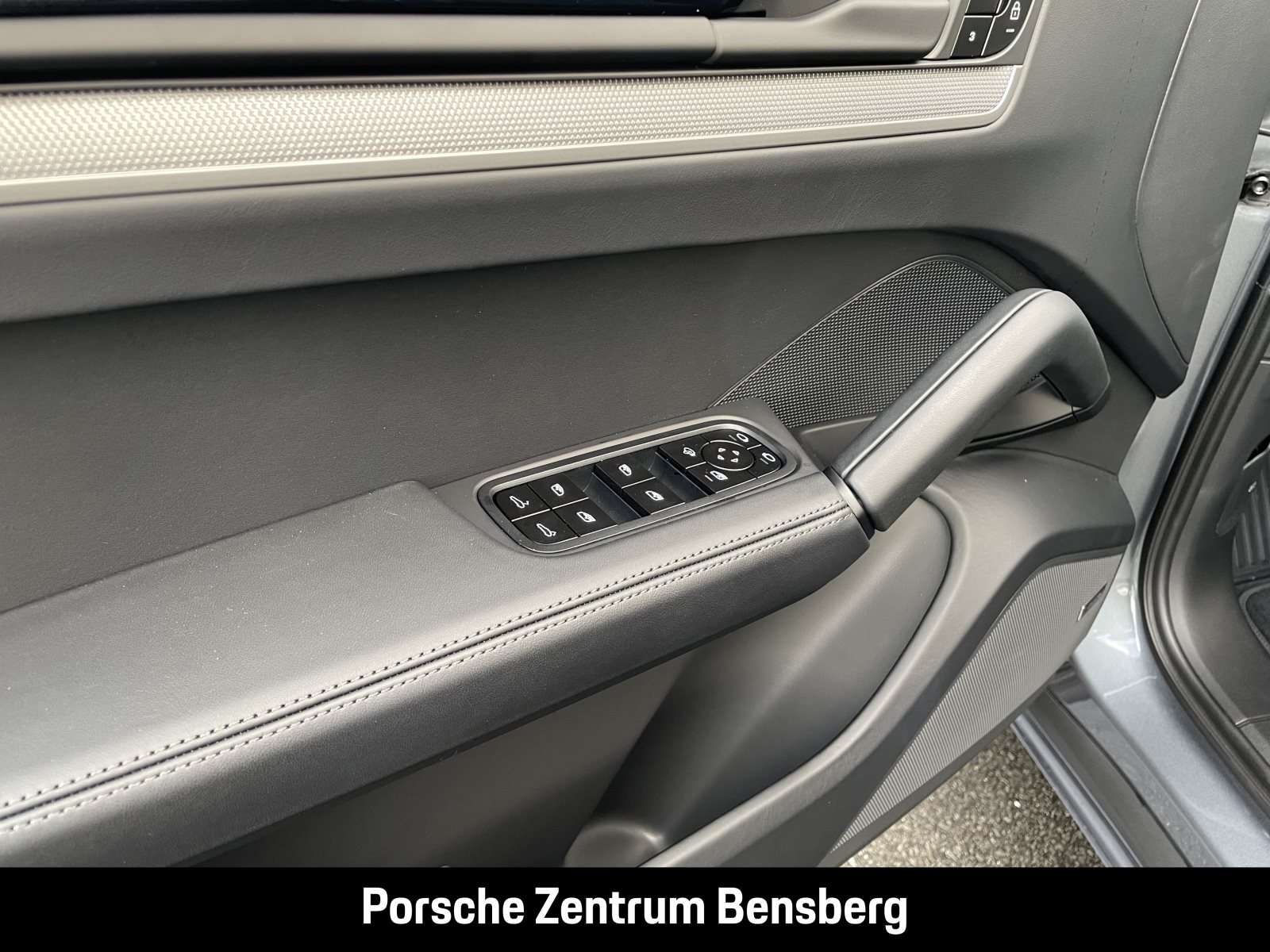 Fahrzeugbild eines Porsche Cayenne
