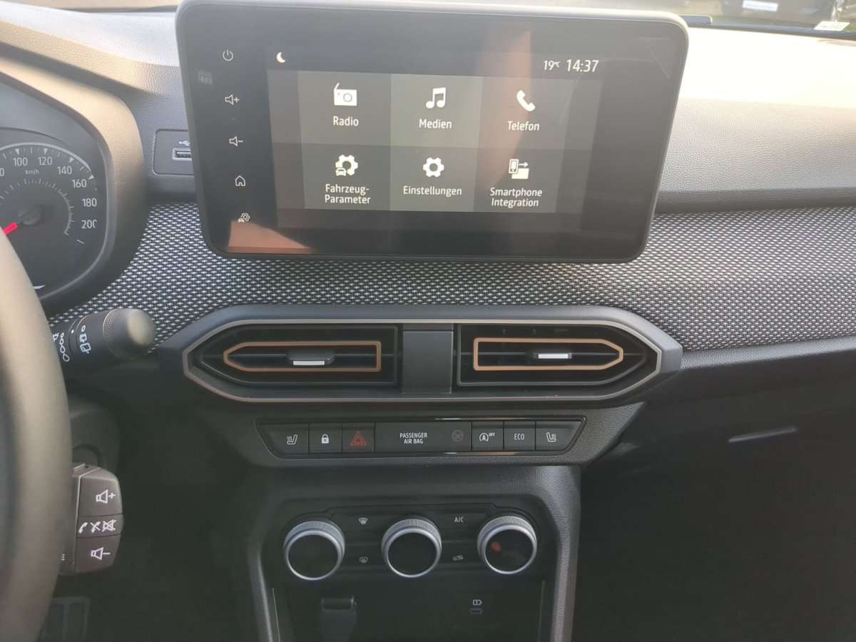 Fahrzeugbild eines Dacia Sandero