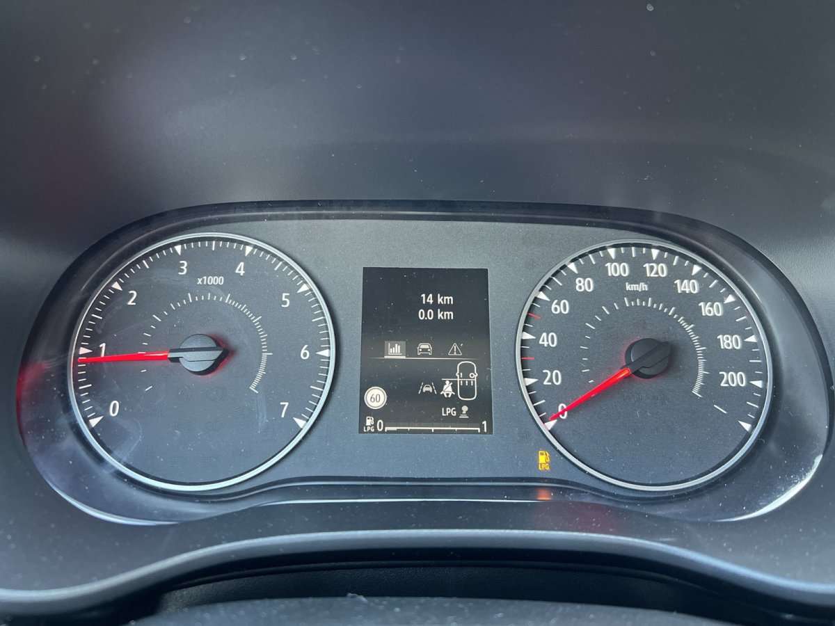 Fahrzeugbild eines Dacia Sandero