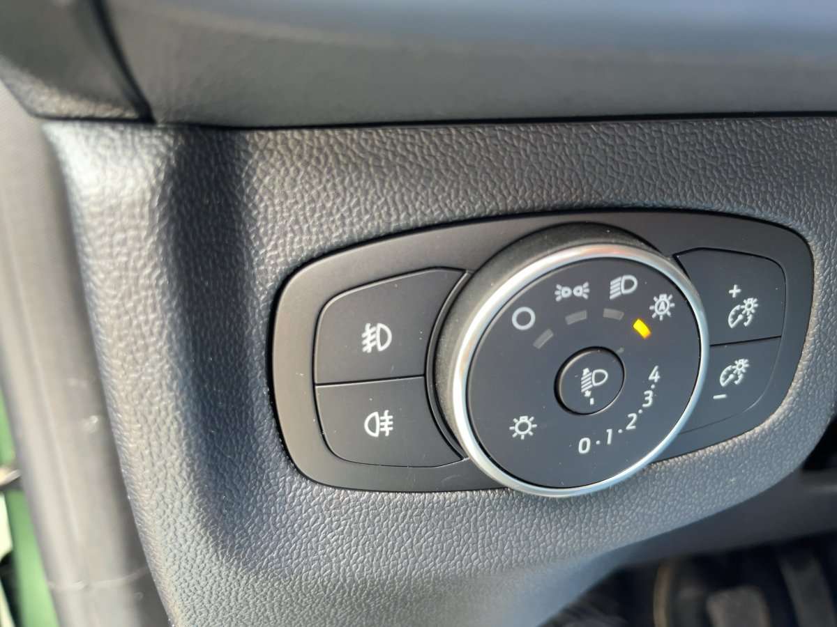 Fahrzeugbild eines Ford Tourneo Courier