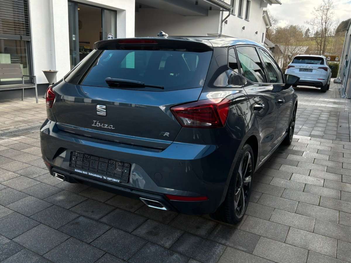Fahrzeugbild eines SEAT Ibiza