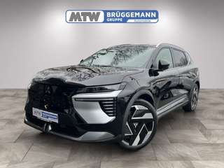 Schräge Frontansicht auf einen Mitsubishi Eclipse Cross , freigestellt