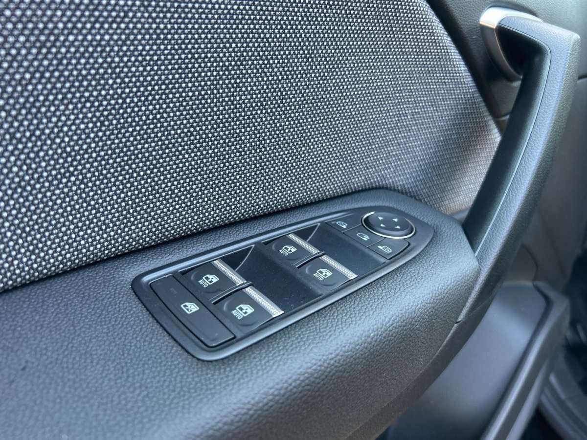 Fahrzeugbild eines Mitsubishi Grandis