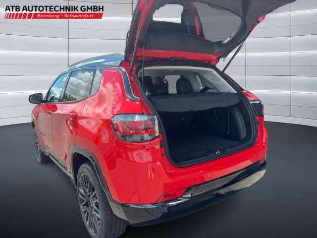 Fahrzeugbild eines Jeep Compass