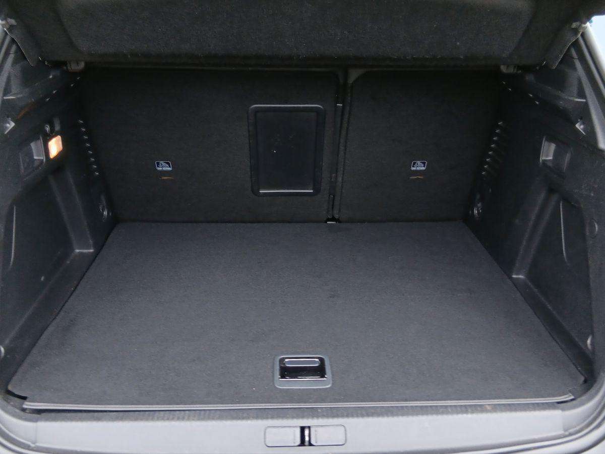 Fahrzeugbild eines Peugeot 3008