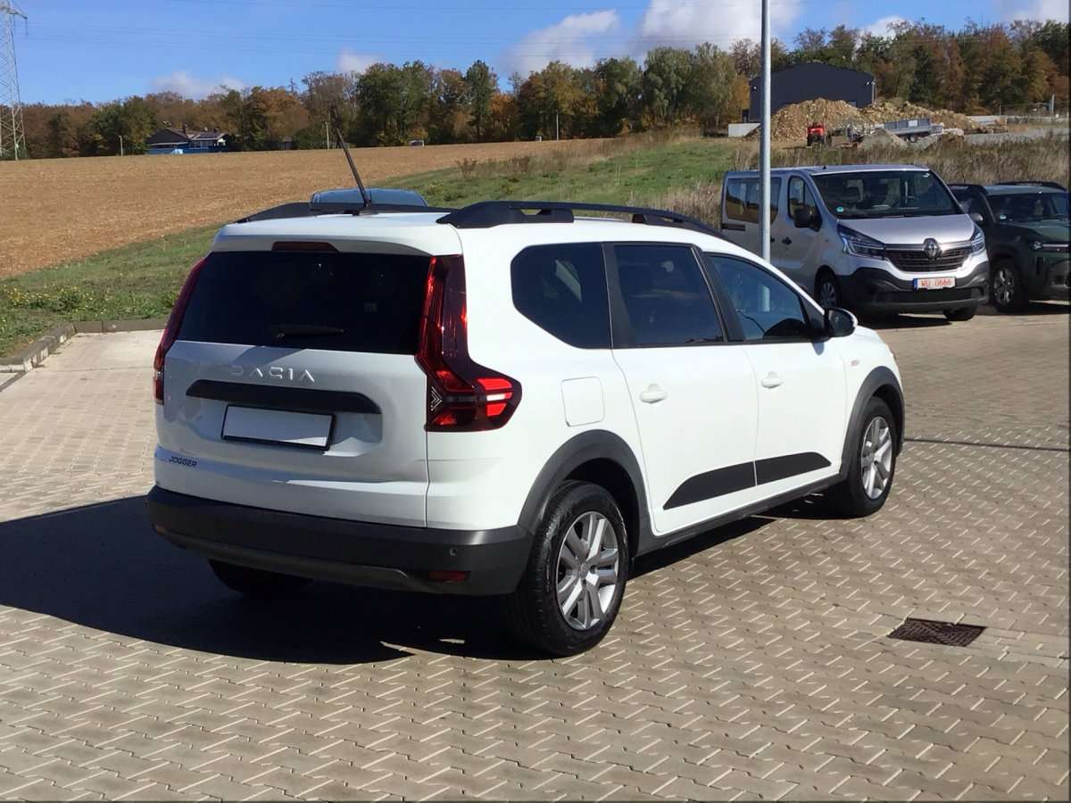 Fahrzeugbild eines Dacia Jogger