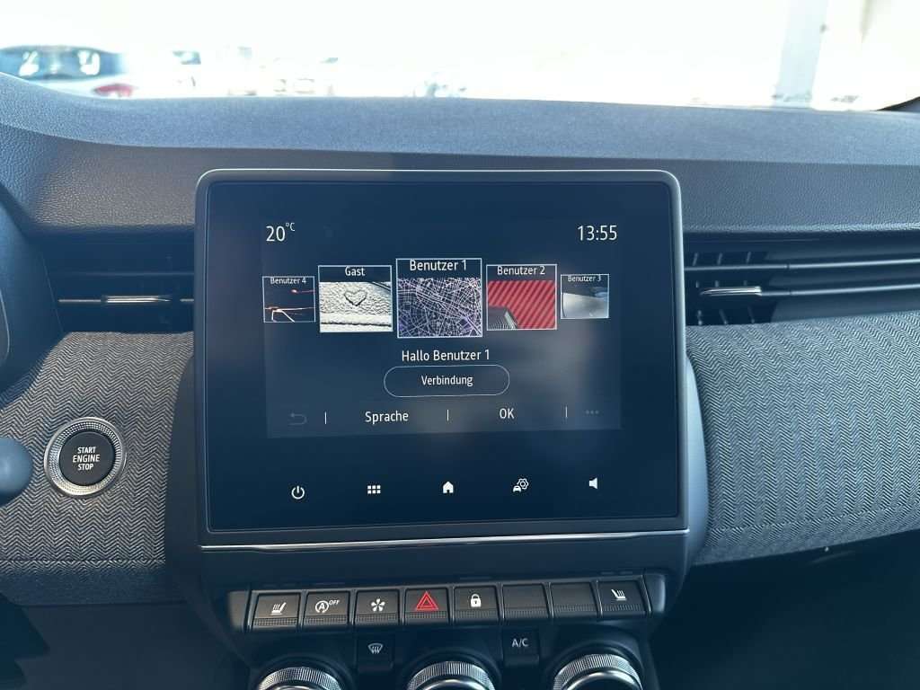 Fahrzeugbild eines Renault Clio