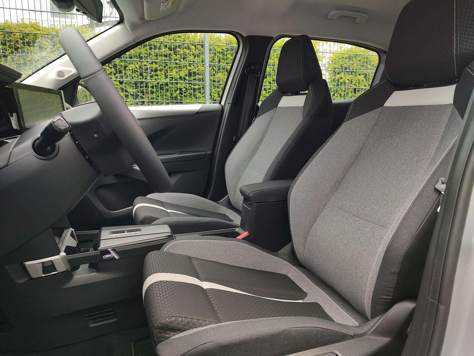 Fahrzeugbild eines Opel Frontera