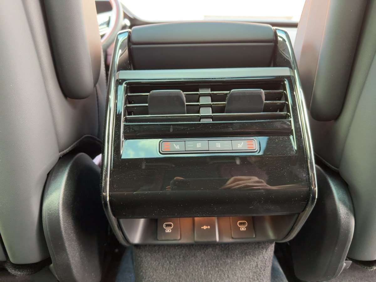 Fahrzeugbild eines Land Rover Range Rover Sport