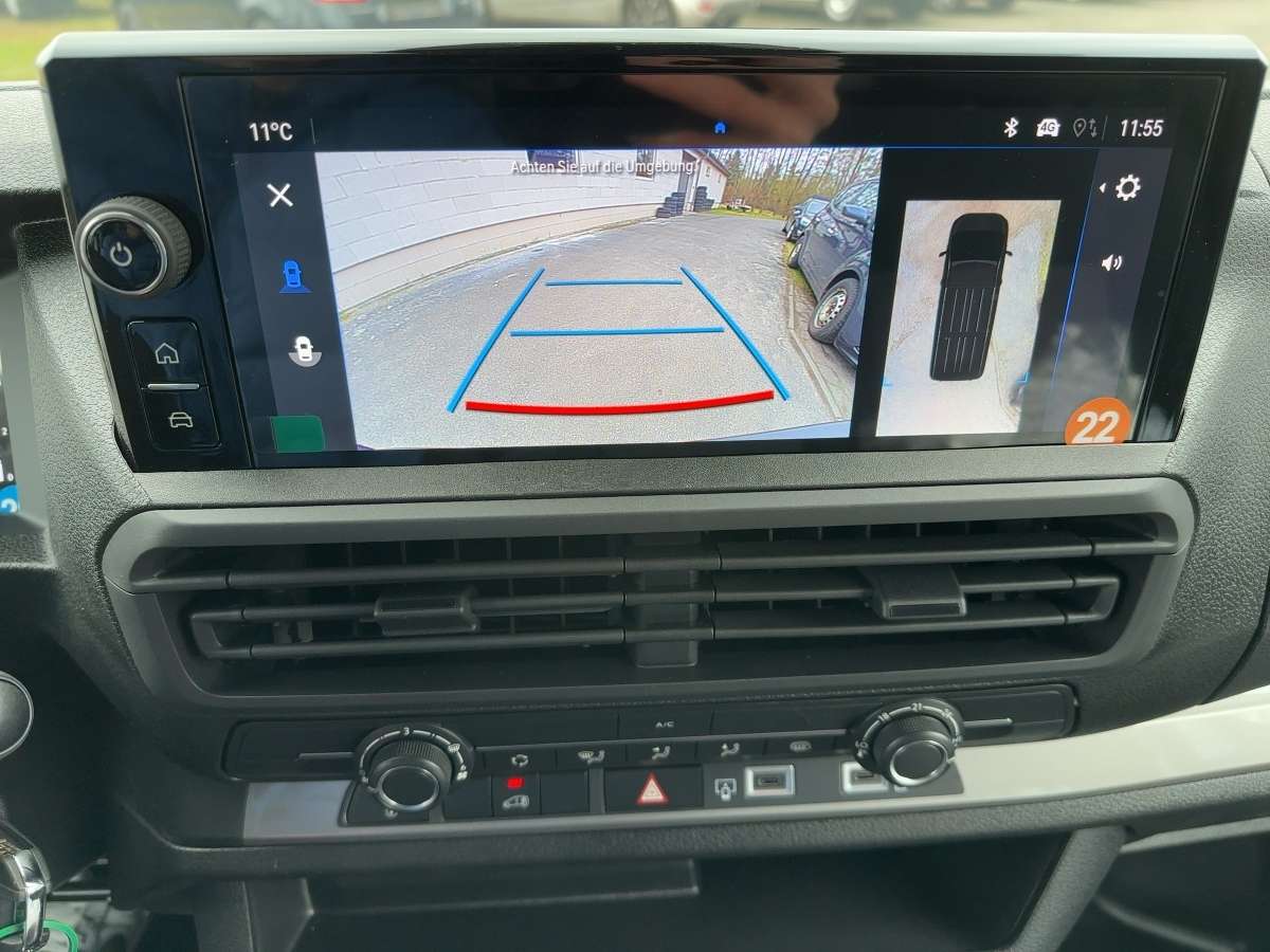 Fahrzeugbild eines Opel Vivaro