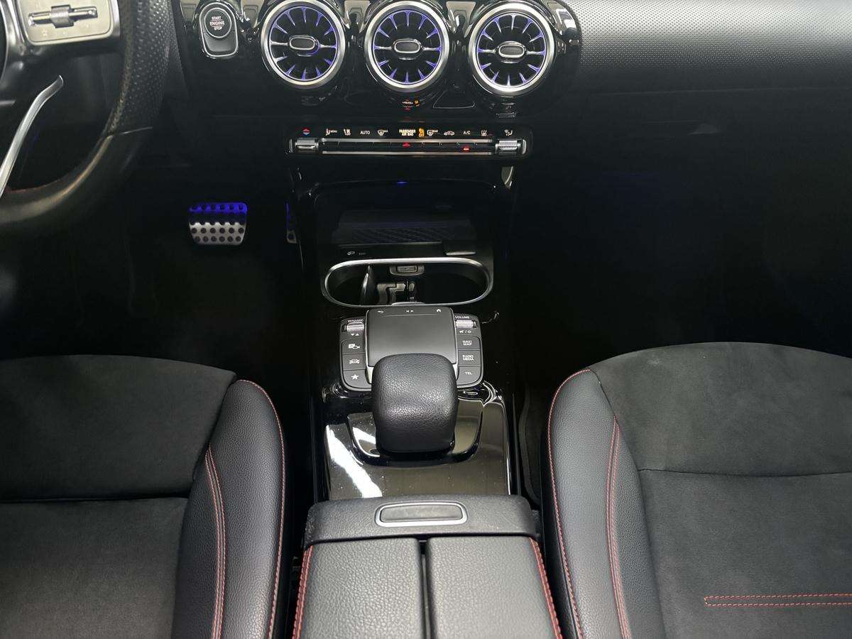 Fahrzeugbild eines Mercedes-Benz CLA