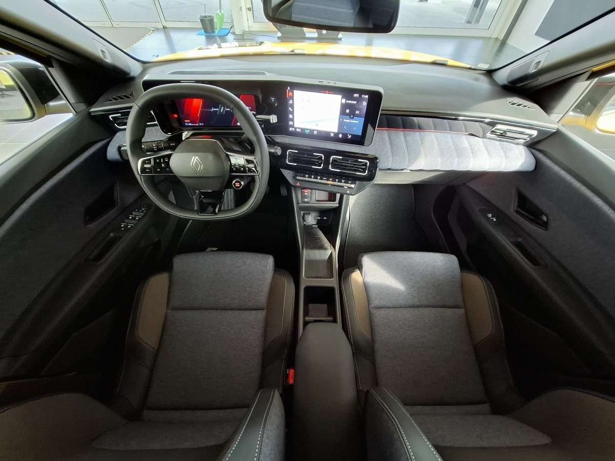 Fahrzeugbild eines Renault 5 E-TECH