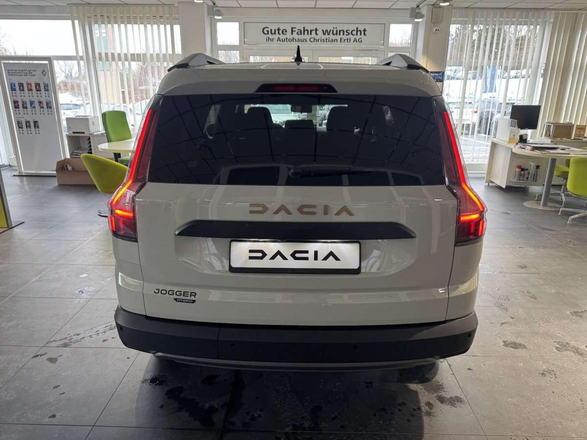 Fahrzeugbild eines Dacia Jogger