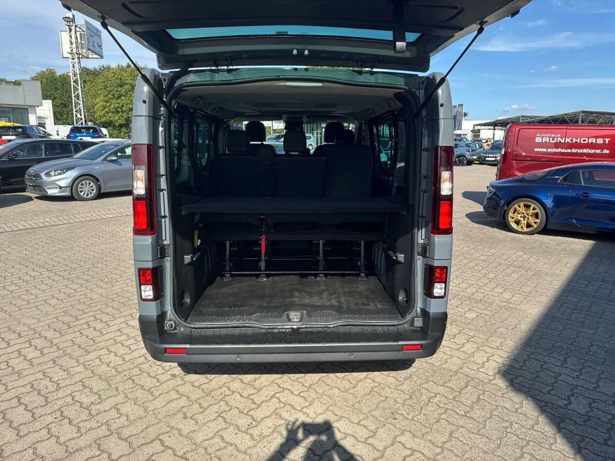 Fahrzeugbild eines Nissan Primastar