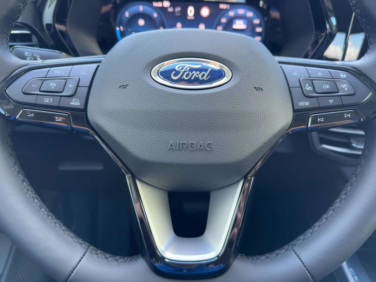 Fahrzeugbild eines Ford Grand Tourneo