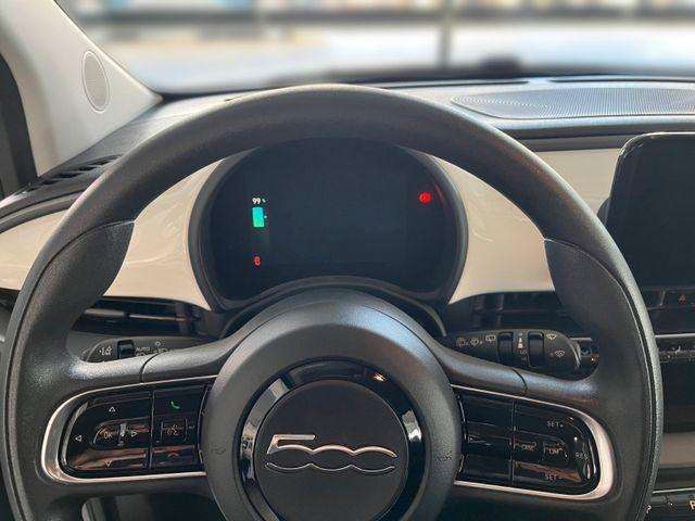 Fahrzeugbild eines Fiat 500