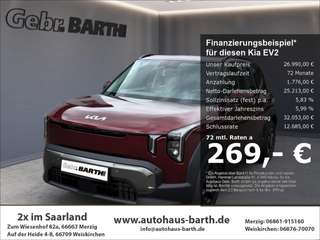 Schräge Frontansicht auf einen Kia EV2 , freigestellt