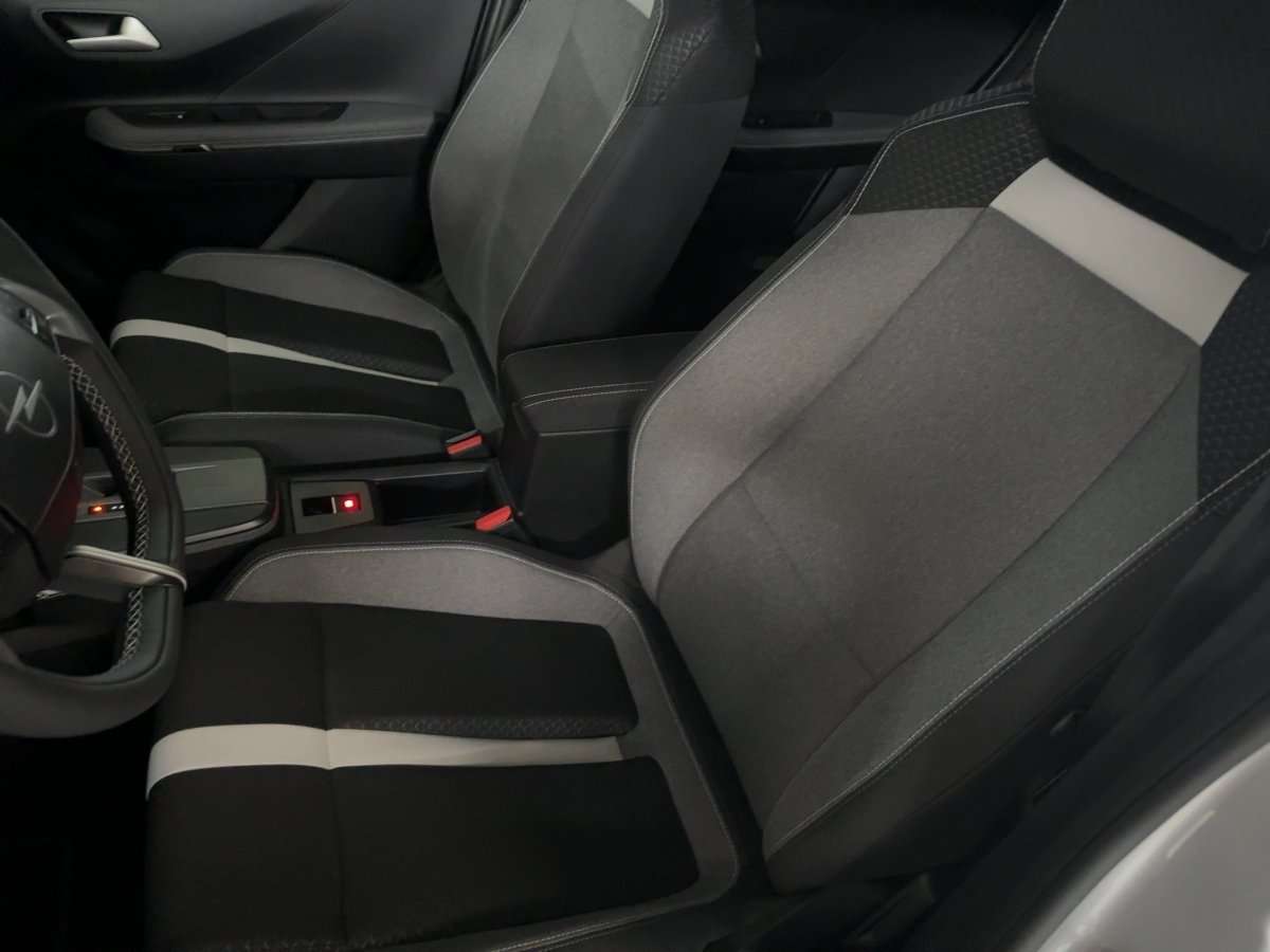Fahrzeugbild eines Opel Frontera