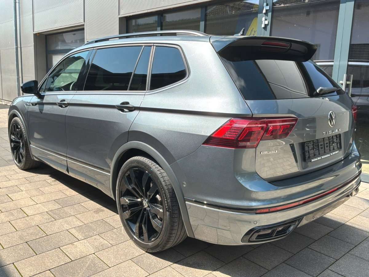Fahrzeugbild eines Volkswagen Tiguan Allspace
