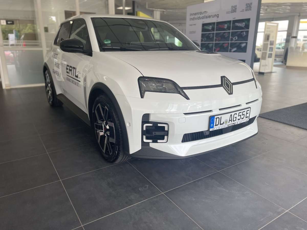 Fahrzeugbild eines Renault 5 E-TECH