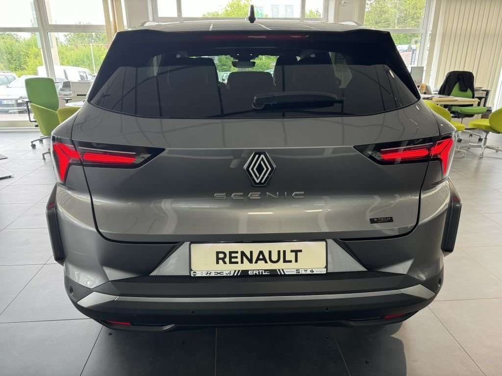 Fahrzeugbild eines Renault Scenic E-TECH