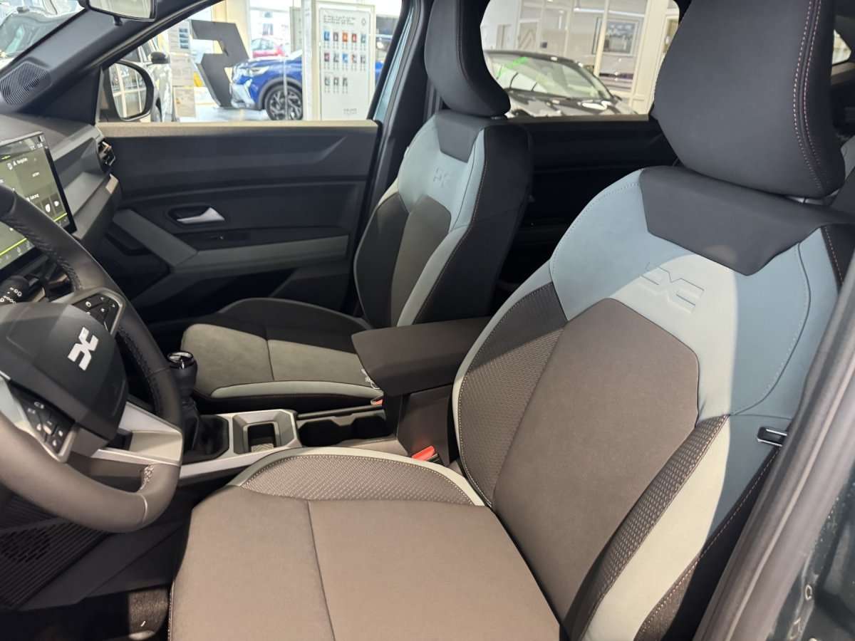 Fahrzeugbild eines Dacia Bigster