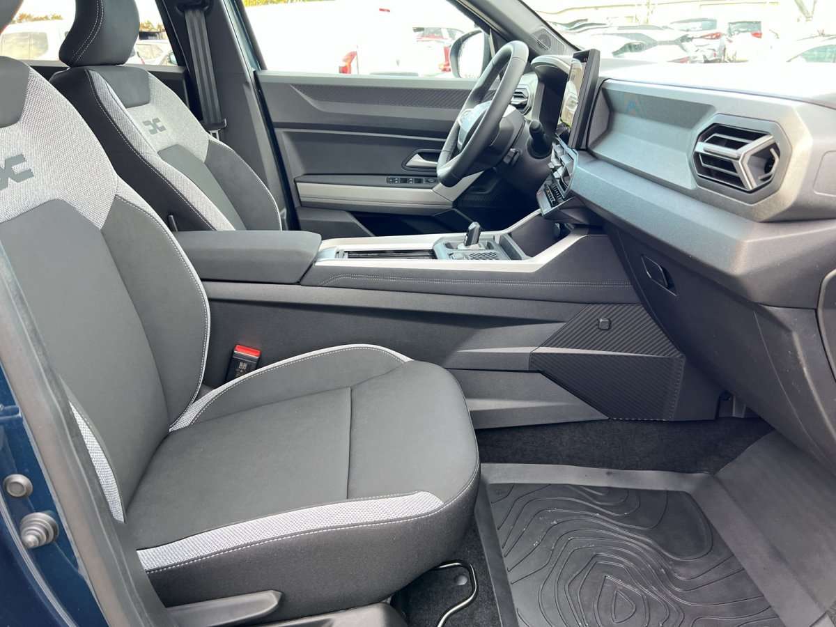 Fahrzeugbild eines Dacia Bigster