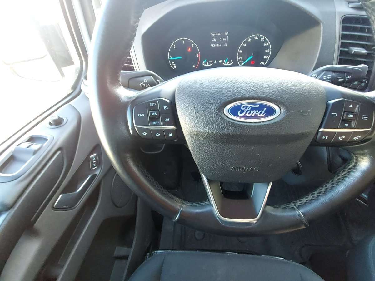 Fahrzeugbild eines Ford Transit Custom