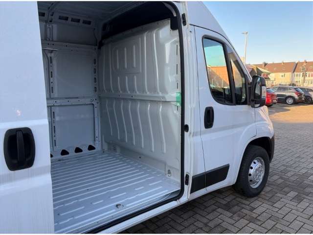 Fahrzeugbild eines Opel Movano