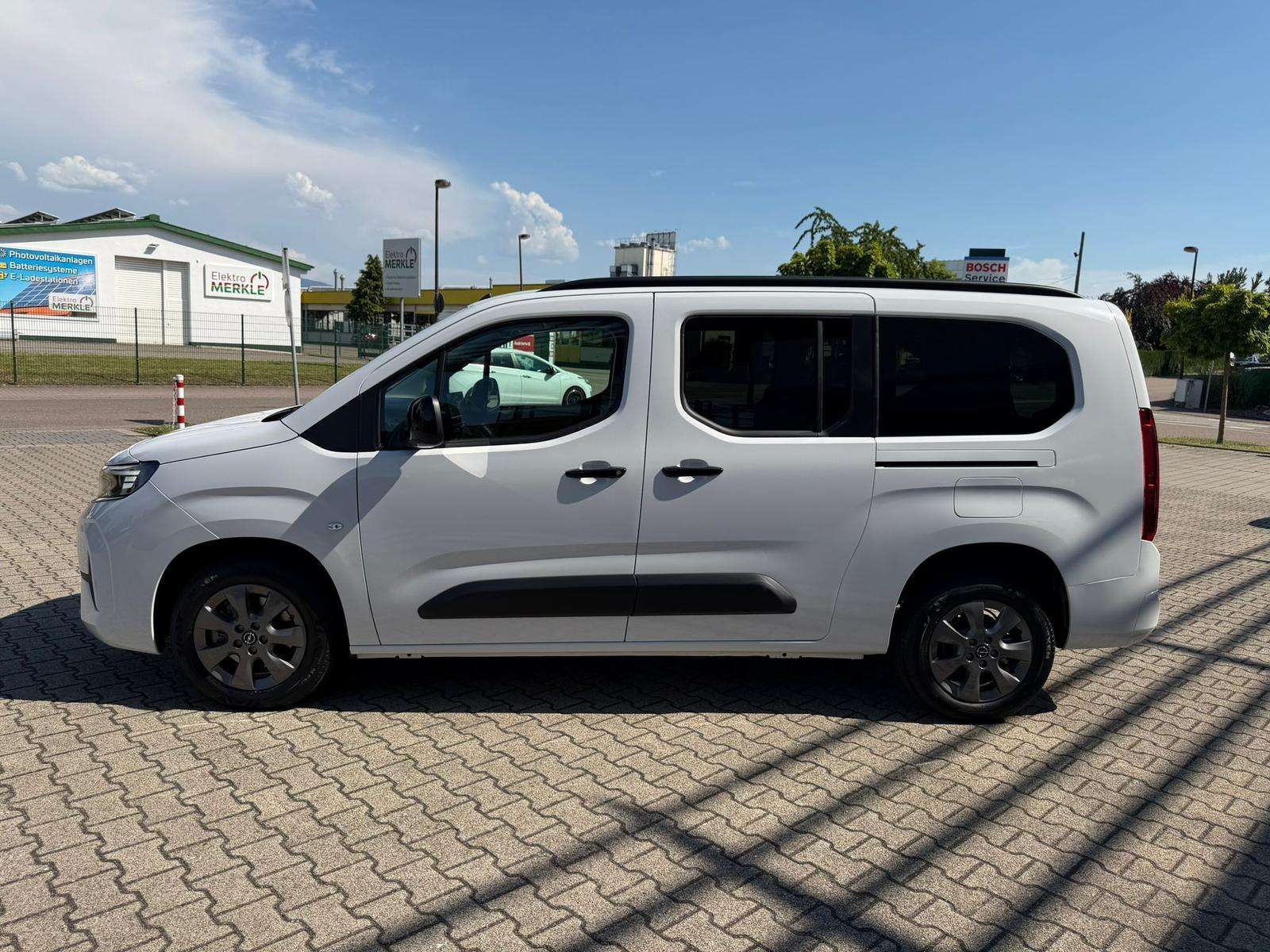 Fahrzeugbild eines Opel Combo Life