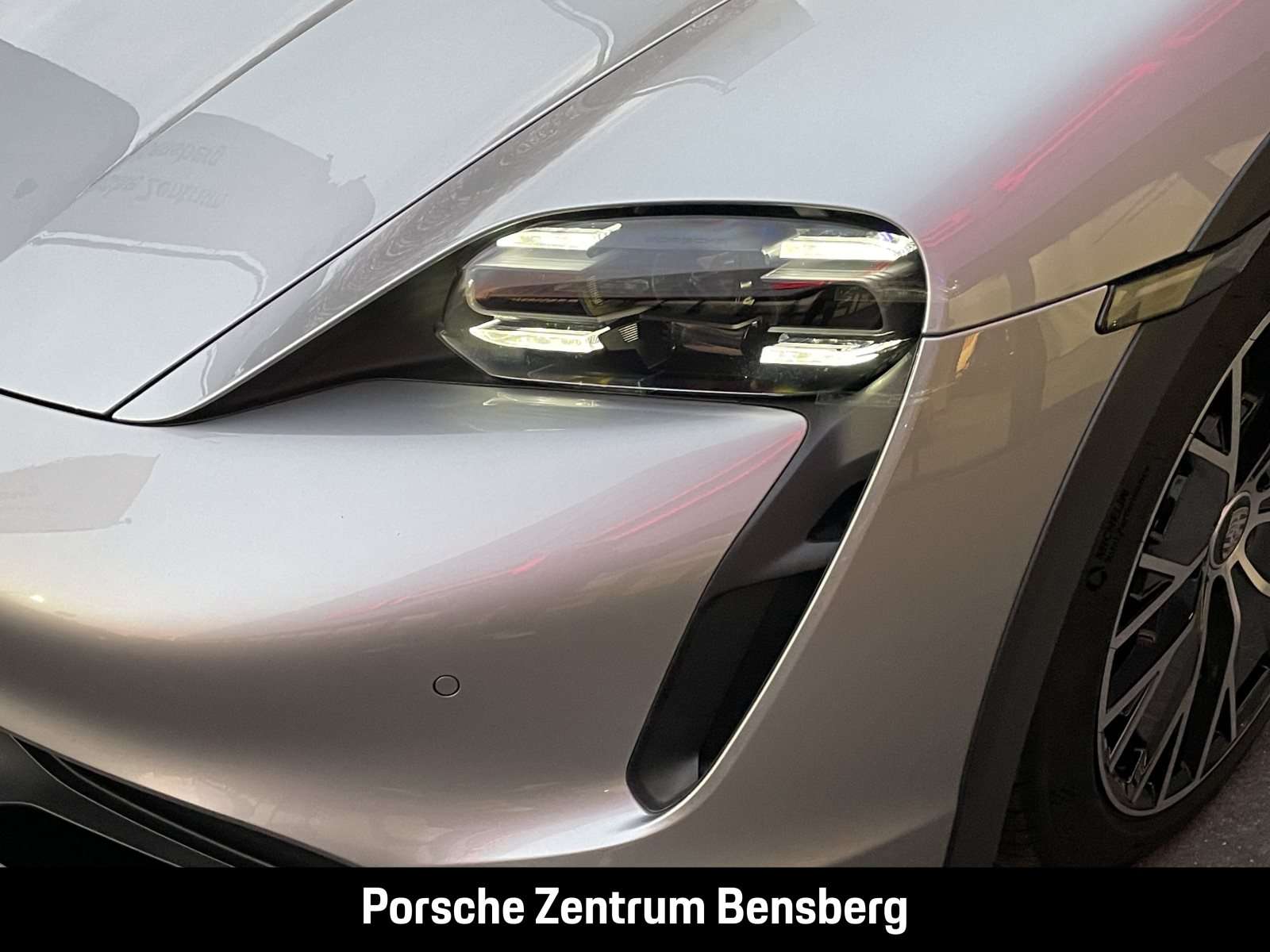 Fahrzeugbild eines Porsche Taycan