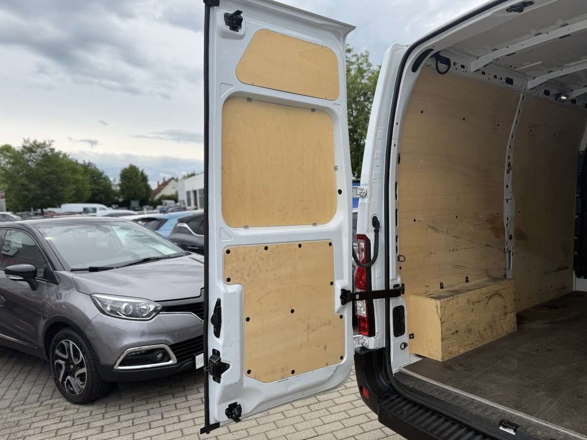 Fahrzeugbild eines Renault Master