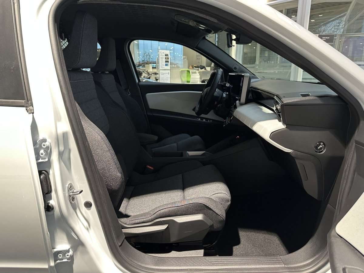 Fahrzeugbild eines Renault 4 E-TECH