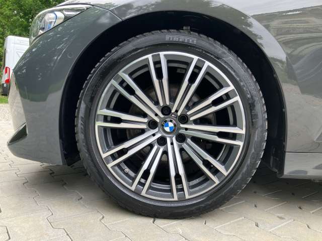 Fahrzeugbild eines BMW 3er-Reihe