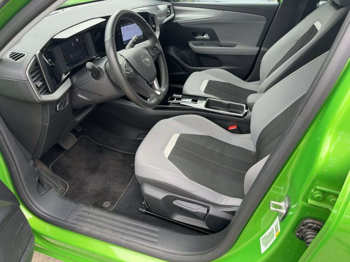 Fahrzeugbild eines Opel Mokka Electric