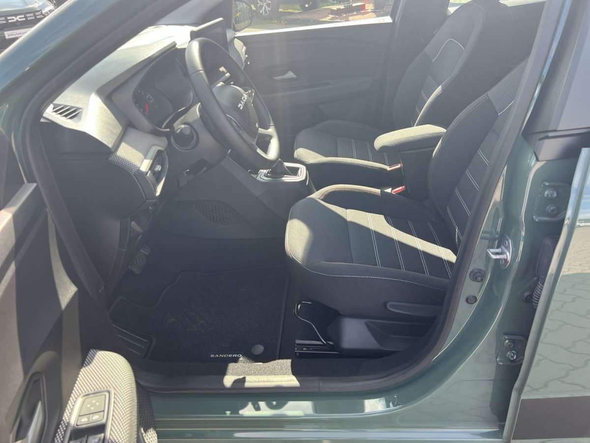 Fahrzeugbild eines Dacia Sandero