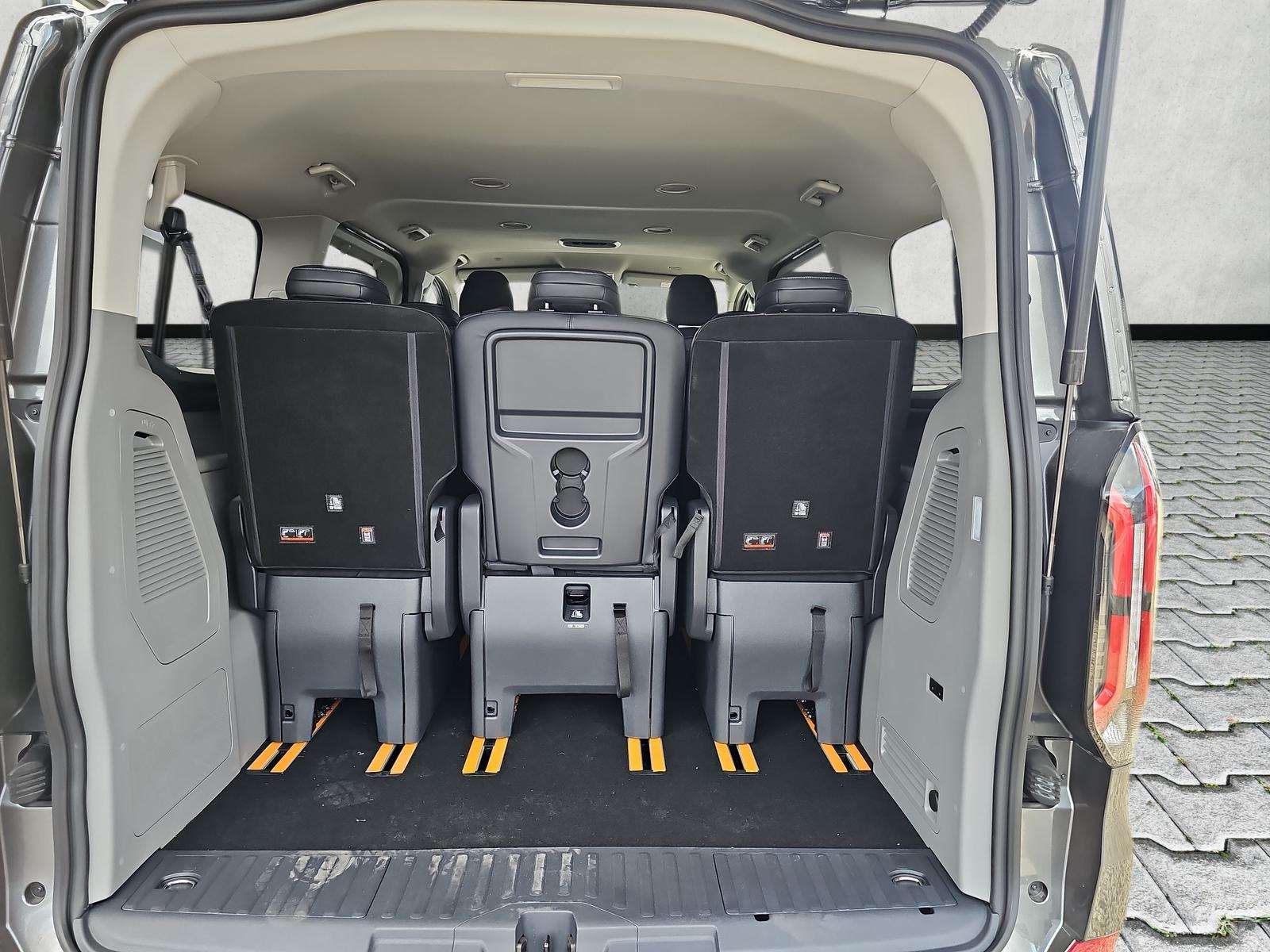 Fahrzeugbild eines Ford Tourneo Custom