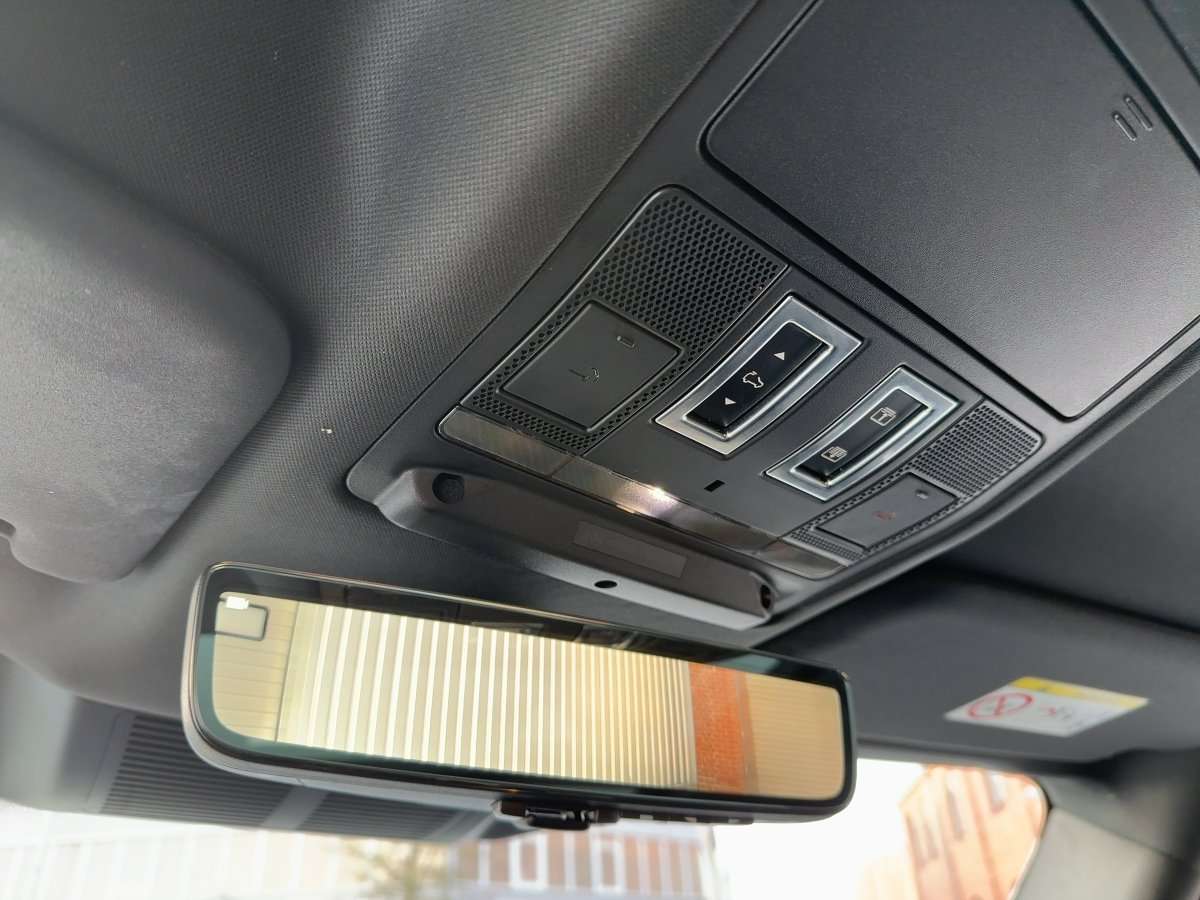 Fahrzeugbild eines Land Rover Defender