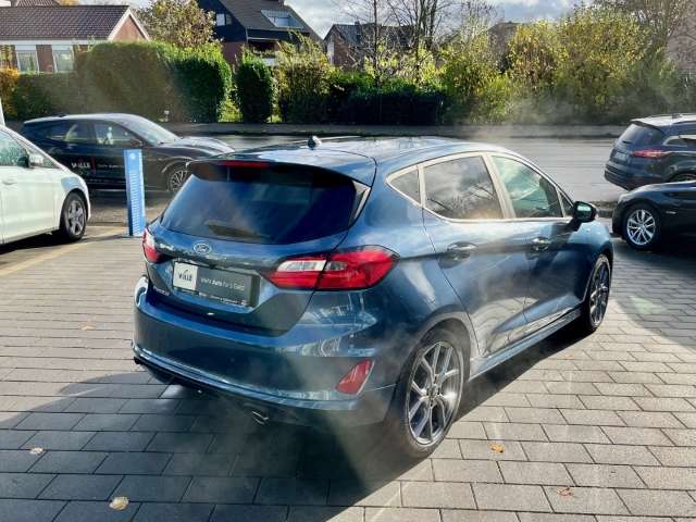 Fahrzeugbild eines Ford Fiesta
