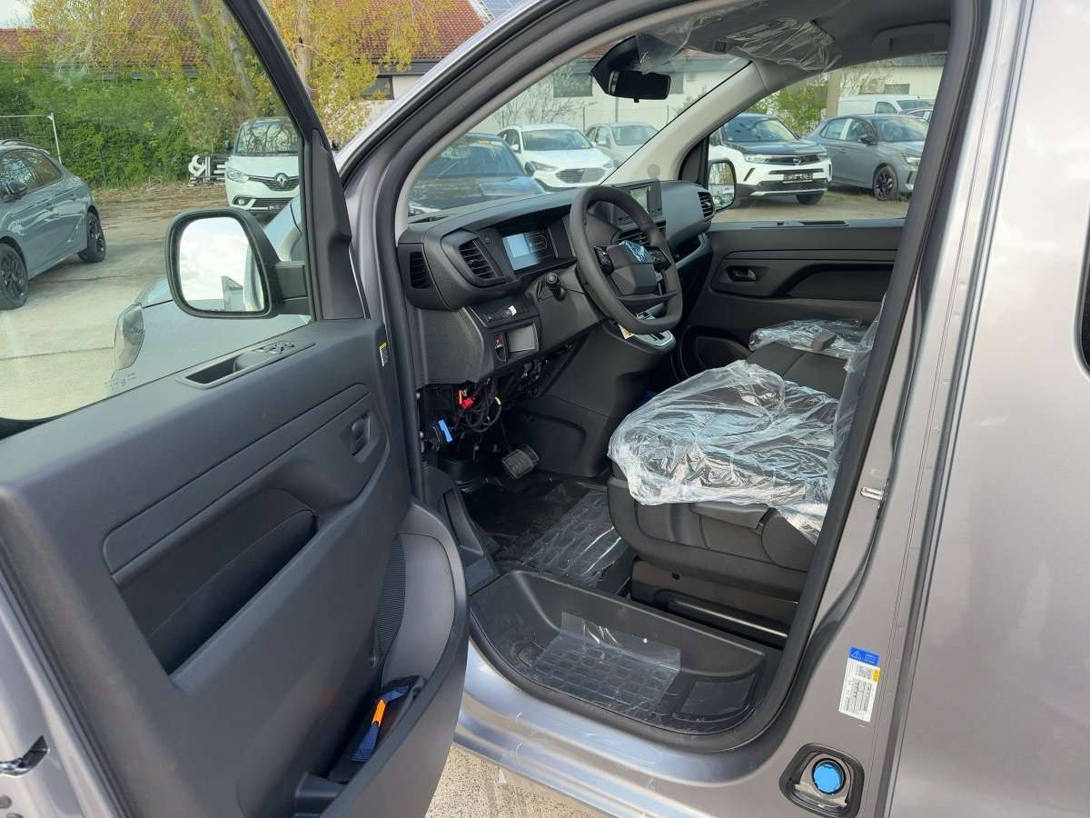 Fahrzeugbild eines Opel Vivaro