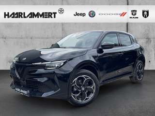 Schräge Frontansicht auf einen Alfa Romeo Junior , freigestellt
