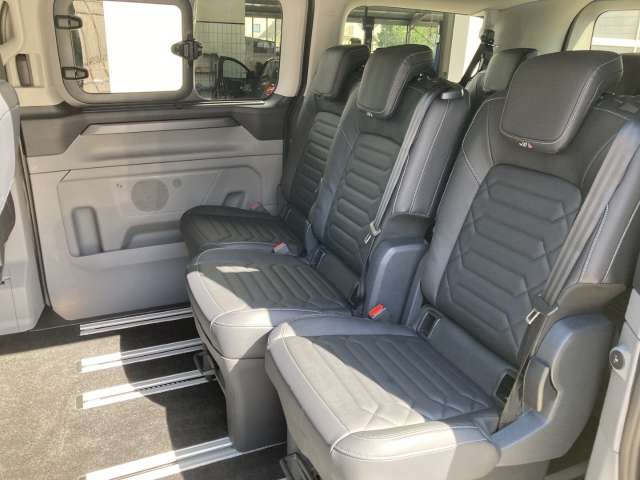 Fahrzeugbild eines Ford Tourneo Custom