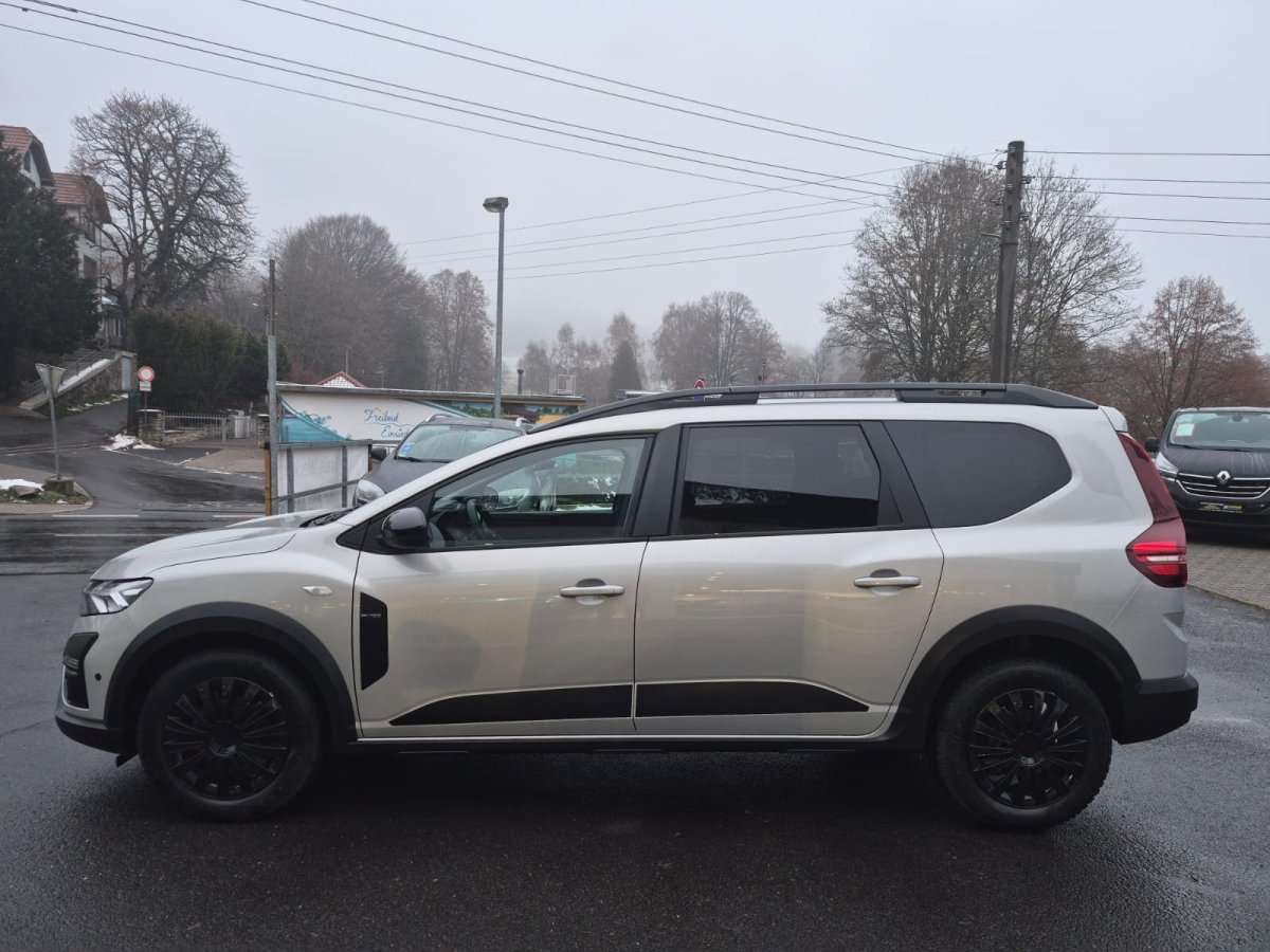 Fahrzeugbild eines Dacia Jogger