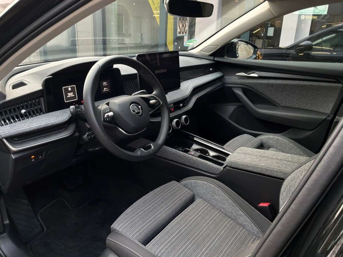 Fahrzeugbild eines Skoda Superb