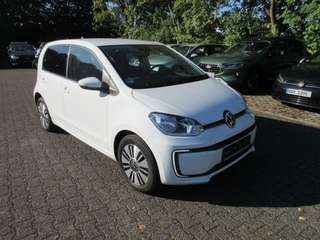 Schräge Frontansicht auf einen Volkswagen up! , freigestellt