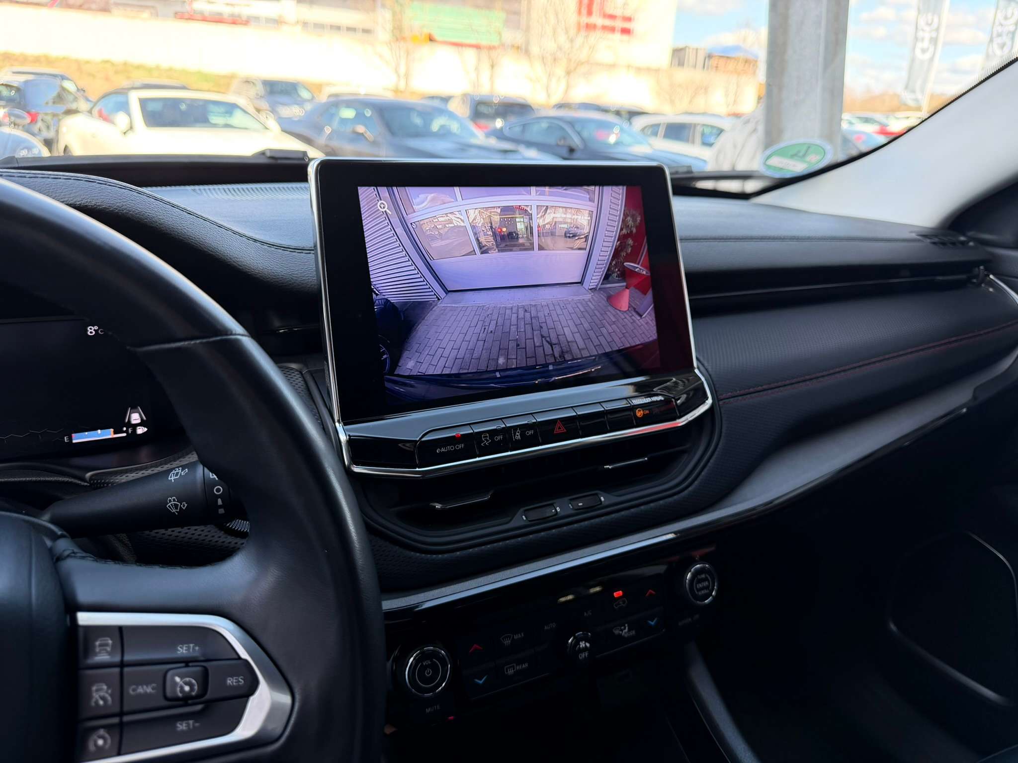 Fahrzeugbild eines Jeep Compass