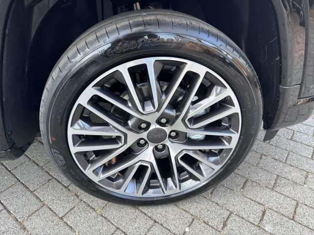 Fahrzeugbild eines Jeep Compass