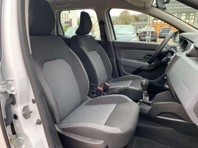 Fahrzeugbild eines Dacia Duster